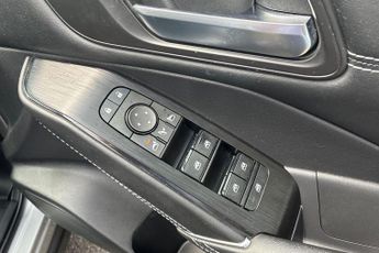 Nissan Qashqai 1.3 DiG-T MH 158 N-Connecta 5dr Xtronic