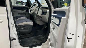 Volkswagen ID. Buzz Pro 77kWh 1ST Edition MPV 5dr Electric Auto (204 ps)