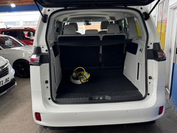 Volkswagen ID. Buzz Pro 77kWh 1ST Edition MPV 5dr Electric Auto (204 ps)