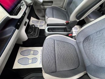 Volkswagen ID. Buzz Pro 77kWh 1ST Edition MPV 5dr Electric Auto (204 ps)