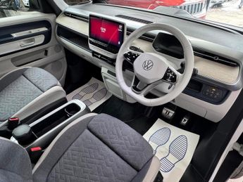 Volkswagen ID. Buzz Pro 77kWh 1ST Edition MPV 5dr Electric Auto (204 ps)