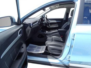 MG MG ZS 44.5kWh Exclusive Auto 5dr