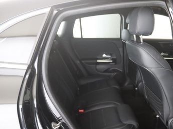Mercedes-Benz GLA 1.3 GLA250e 15.6kWh Exclusive Edition 8G-DCT Euro 6 (s/s) 5dr