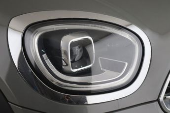MINI Countryman 1.5 10kWh Cooper SE Classic Auto ALL4 Euro 6 (s/s) 5dr