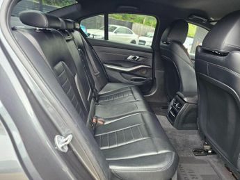 BMW 3 Series 2.0 330e 12kWh M Sport Auto Euro 6 (s/s) 4dr