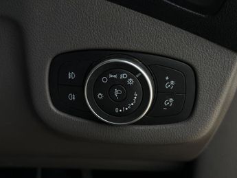 Ford Transit Connect 1.5 240 EcoBlue Limited Auto L2 Euro 6 (s/s) 5dr