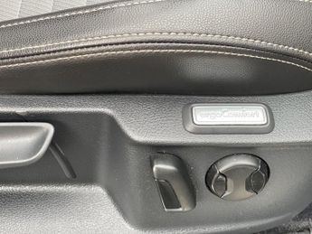 Volkswagen Passat 2.0 TDI R-Line DSG Euro 6 (s/s) 4dr
