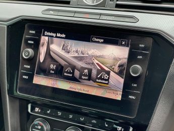 Volkswagen Passat 2.0 TDI R-Line DSG Euro 6 (s/s) 4dr