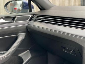 Volkswagen Passat 2.0 TDI R-Line DSG Euro 6 (s/s) 4dr