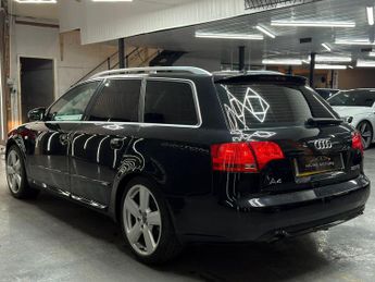 Audi A4 Avant 2.0 TDI S line 5dr