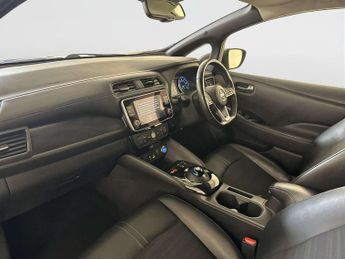 Nissan Leaf 40kWh N-Connecta Hatchback 5dr Electric Auto (150 ps)