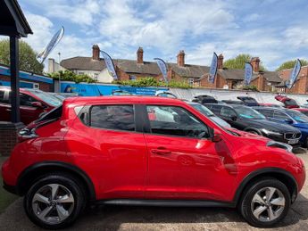 Nissan Juke 1.6 Acenta SUV 5dr Petrol XTRON Euro 6 (117 ps)