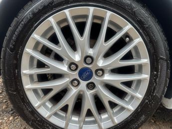 Ford Focus 1.6 Zetec S Powershift Euro 5 5dr