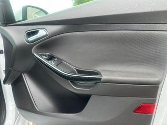 Ford Focus 1.6 Zetec S Powershift Euro 5 5dr
