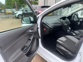 Ford Focus 1.6 Zetec S Powershift Euro 5 5dr
