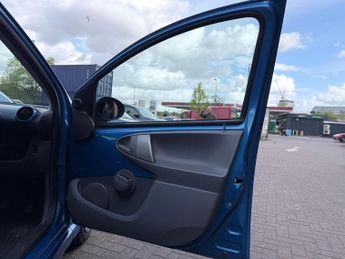 Toyota AYGO 1.0 VVT-i Blue MultiMode Euro 4 5dr