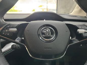 Skoda Enyaq iV 62kWh 60 Auto 5dr (DC120kW)