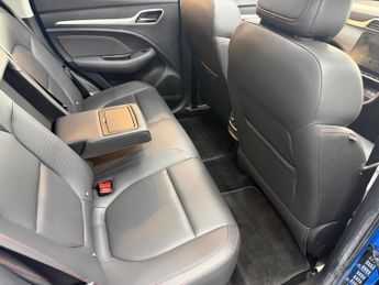 MG MG ZS 51.1kWh Trophy Auto 5dr