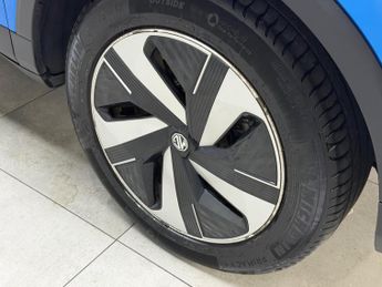 MG MG ZS 51.1kWh Trophy Auto 5dr