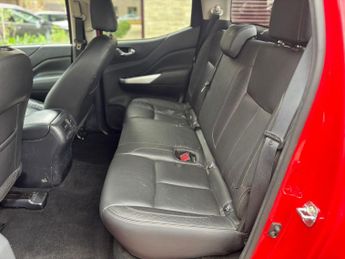 Nissan Navara 2.3 dCi Tekna Auto 4WD Euro 6 4dr