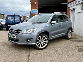 Volkswagen Tiguan 2.0 TDI R-Line Auto 4WD Euro 5 5dr