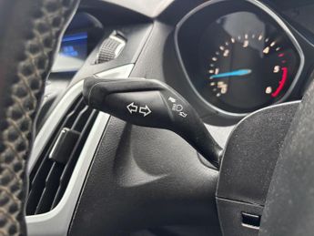 Ford Focus 1.6 TDCi Zetec Euro 5 (s/s) 5dr