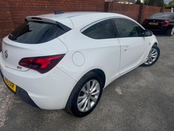 Vauxhall Astra GTC 1.4i Turbo SRi Auto Euro 6 3dr