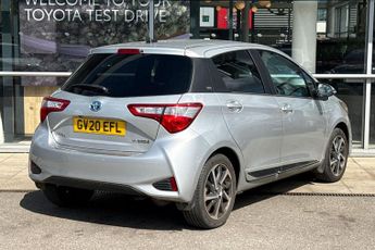 Toyota Yaris 1.5 VVT-h Y20 Bi-tone E-CVT Euro 6 (s/s) 5dr
