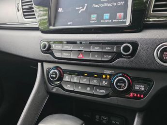 Kia Niro 1.6h GDi 4 DCT Euro 6 (s/s) 5dr ( 16in Alloy)
