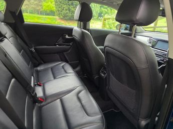 Kia Niro 1.6h GDi 4 DCT Euro 6 (s/s) 5dr ( 16in Alloy)