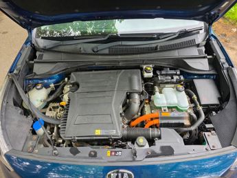 Kia Niro 1.6h GDi 4 DCT Euro 6 (s/s) 5dr ( 16in Alloy)