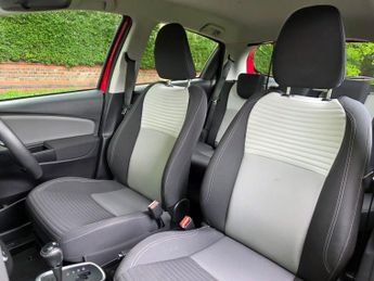Toyota Yaris 1.5 VVT-h Icon Tech E-CVT Euro 6 (s/s) 5dr