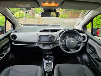 Toyota Yaris 1.5 VVT-h Icon Tech E-CVT Euro 6 (s/s) 5dr