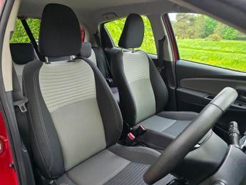Toyota Yaris 1.5 VVT-h Icon Tech E-CVT Euro 6 (s/s) 5dr