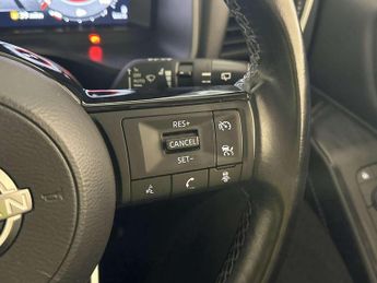 Nissan Qashqai 1.3 DIG-T MHEV N-Connecta SUV 5dr Petrol Hybrid Manual Euro 6 (s