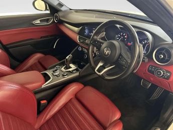 Alfa Romeo Giulia 2.0T Veloce Saloon 4dr Petrol GPF Auto Euro 6 (s/s) (280 ps)