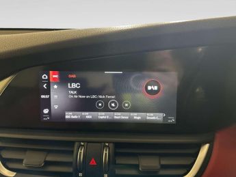 Alfa Romeo Giulia 2.0T Veloce Saloon 4dr Petrol GPF Auto Euro 6 (s/s) (280 ps)