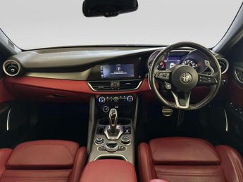 Alfa Romeo Giulia 2.0T Veloce Saloon 4dr Petrol GPF Auto Euro 6 (s/s) (280 ps)