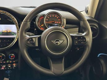 MINI Hatch 1.5 Cooper Classic Hatchback 5dr Petrol Steptronic Euro 6 (s/s) 