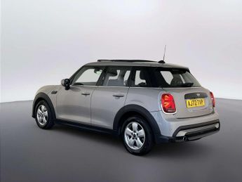 MINI Hatch 1.5 Cooper Classic Hatchback 5dr Petrol Steptronic Euro 6 (s/s) 