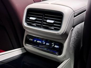 Mercedes-Benz Maybach GLS 4.0 GLS600h V8 MHEV First Class SUV 5dr Petrol Hybrid G-Tronic 4