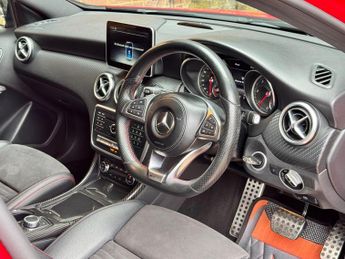 Mercedes-Benz A Class 2.1 A200d AMG Line (Premium) 7G-DCT Euro 6 (s/s) 5dr
