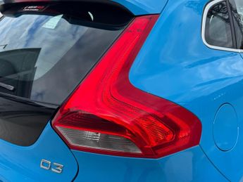 Volvo V40 2.0 D3 R-Design Lux Nav Auto Euro 6 (s/s) 5dr