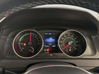 Volkswagen e-Golf 35.8kWh e-Golf Auto 5dr