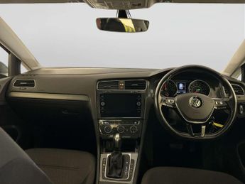 Volkswagen e-Golf 35.8kWh e-Golf Auto 5dr