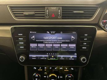 Skoda Superb 2.0 TDI SE L Estate 5dr Diesel DSG Euro 6 (s/s) (150 ps)