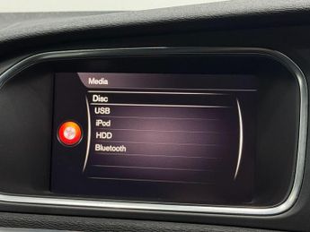 Volvo V40 2.0 D3 Inscription Hatchback 5dr Diesel Auto Euro 6 (s/s) (150 p