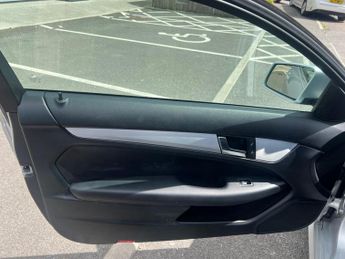 Mercedes-Benz C Class 1.8 C180 BlueEfficiency AMG Sport Edition 125 G-Tronic+ Euro 5 (