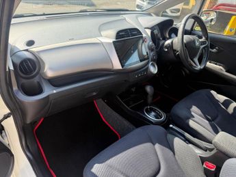 Honda Jazz 1.3h IMA HS Hatchback 5dr Petrol Hybrid CVT Euro 5 (102 ps)