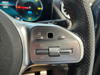 Mercedes-Benz EQA EQA 350 66.5kWh AMG Line Auto 4MATIC 5dr